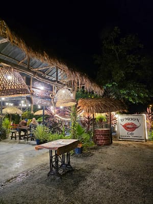 dmoon cafe 1